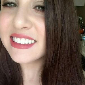 Meet your Posher, Cayla