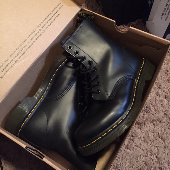 Doc (Dr) Martens Original Black 8-Eye Combat Boots