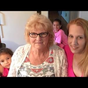 Meet your Posher, Crystal