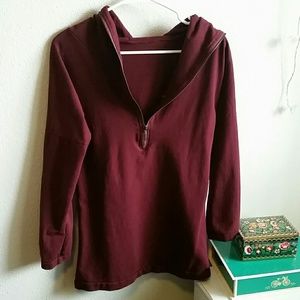 Sweatshirt w/ hoodie