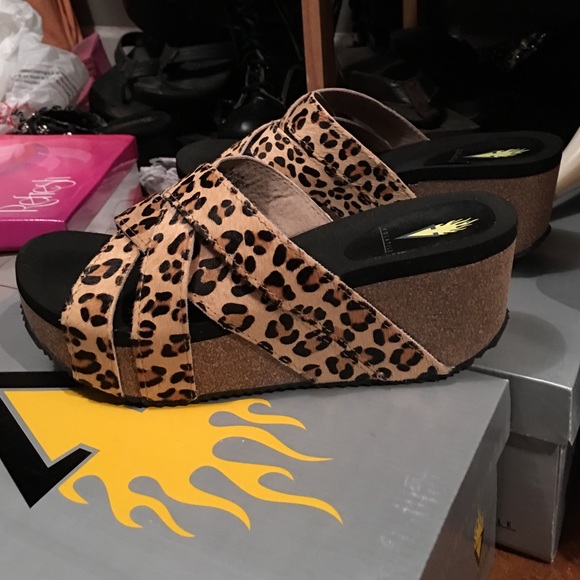 Volatile Brand Tabor Slip on Wedge NIB