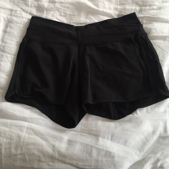 Lulu lemon black Astro shorts