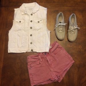 PacSun shorts and white denim jacket