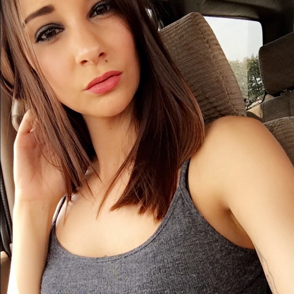 Meet your Posher, Ashley - Picture 4 of 4