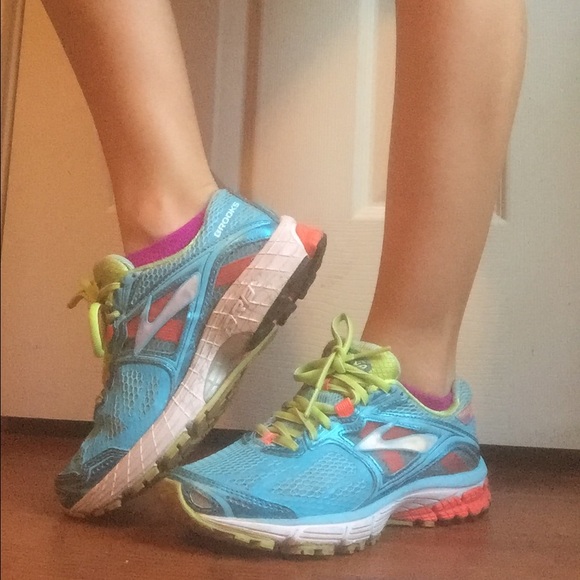 BROOKS Ravenna 5 running shoes