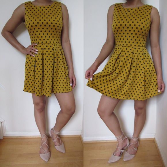 Dresses & Skirts - Skater Dress