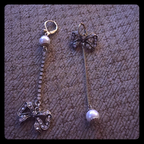 SOLDBetsey Johnson Earrings!