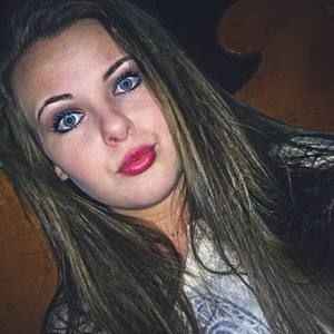 Meet your Posher, Makayla