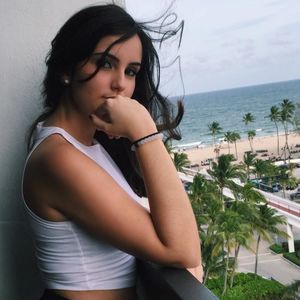 Meet your Posher, Lianet