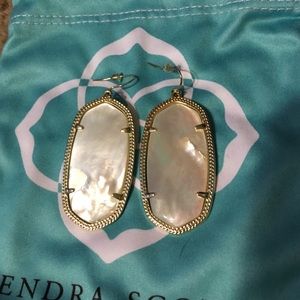 Kendra Scott Danielle - ivory pearl (the big ones)