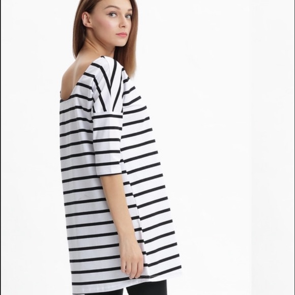 ⛔️Sold⛔️  Striped scoop back dress - Picture 4 of 4