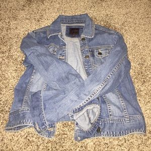 JEAN JACKET SIZE SMALL - well taken care of