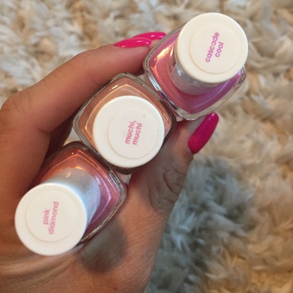 Essie polishes! All used 1-4 times🙋🏼 - Picture 2 of 4