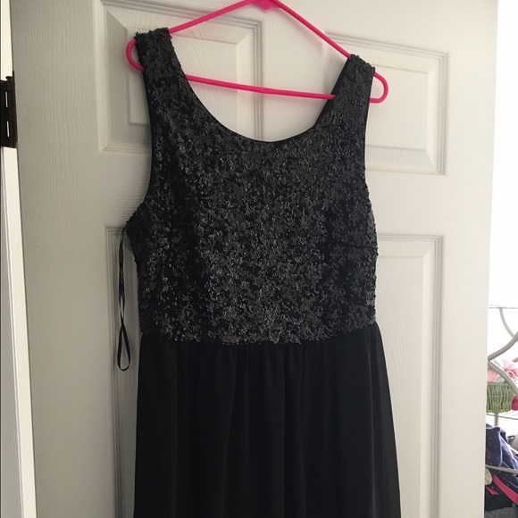 Back sequins party dress