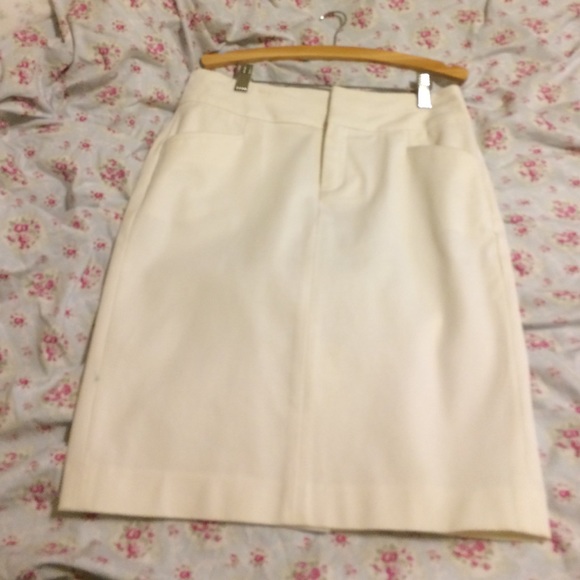 Banana Rebublic white stretch rayon/cotton