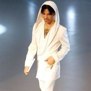 Meet your Posher, Donielle