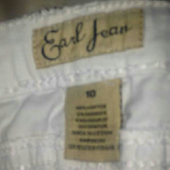 White Denium Skirt - Picture 2 of 4