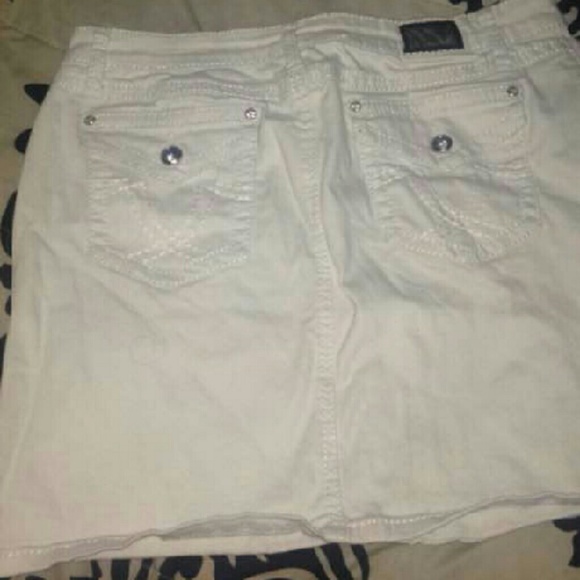 White Denium Skirt - Picture 3 of 4