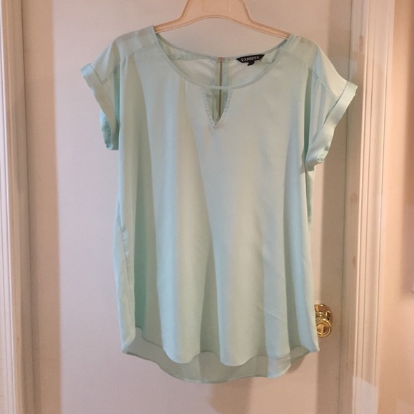 Express mint green flowy blouse. Size Large
