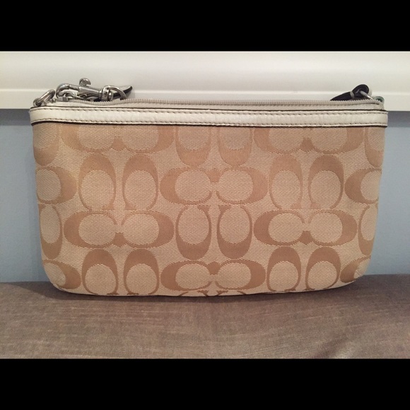 Coach wristlet-super clean fabric! - Picture 2 of 4