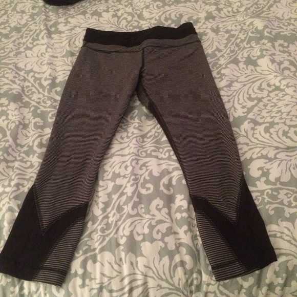 Lululemon grey and blacked striped cropped luon