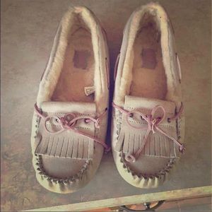 Ugg moccasins 9