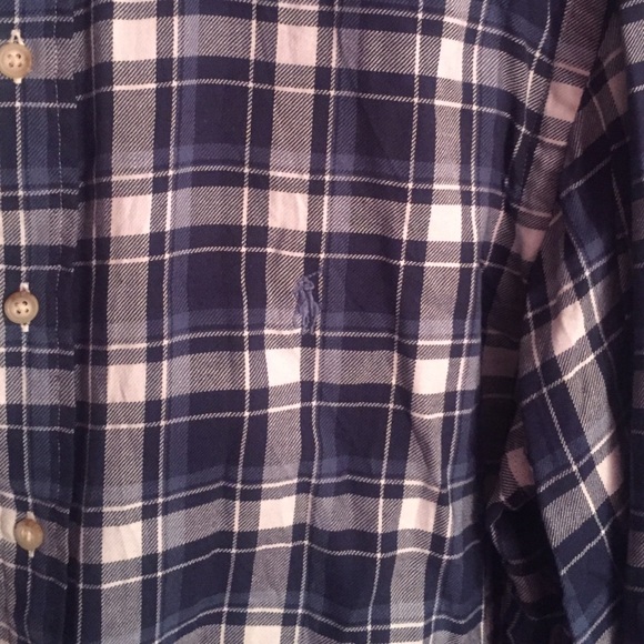 Polo button up classic fit size large - Picture 2 of 3