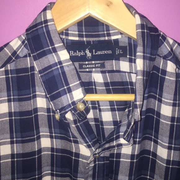 Polo button up classic fit size large - Picture 3 of 3