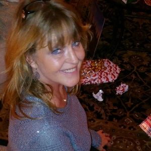 Meet your Posher, Joni