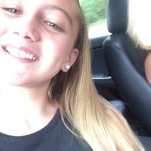 Meet your Posher, Lexi