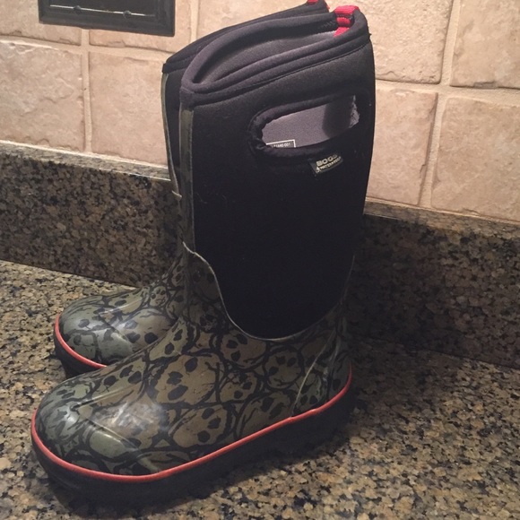 Bogs size 12 kids