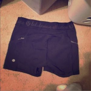 Black lululemon what the sport short 6