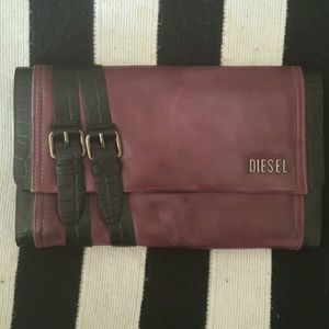 Beautiful leather clutch NWOT