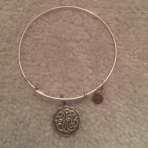 Alex and Ani Bracelet TRADED* - Picture 1 of 1