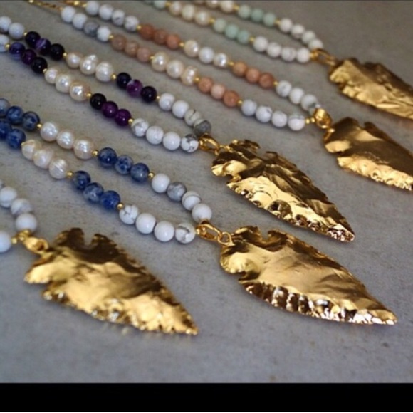 Blue and purple Gold Arrow necklaces - Picture 3 of 4