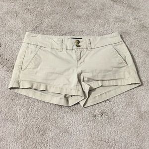 American eagle khaki shorts