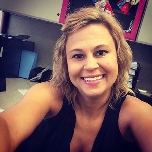 Meet your Posher, Nicole