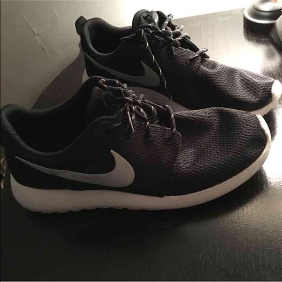 ‼️SOLD‼️Nike Roshe
