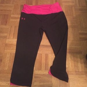 Underarmour workout capri pants
