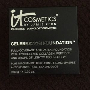 IT Cosmetics Celebration foundation