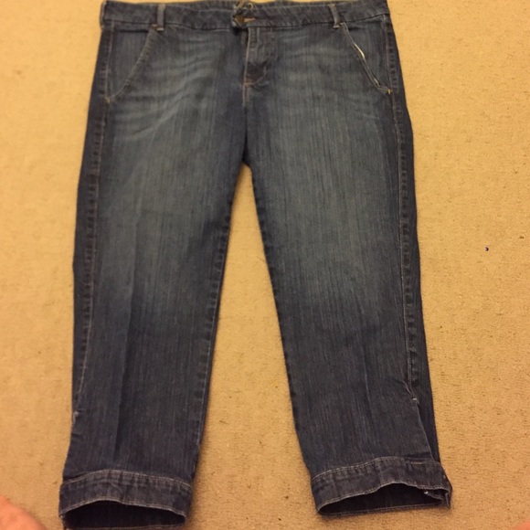 The diva old navy capris