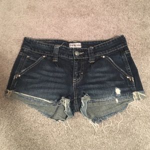 Buckle Daytrip Capricorn Cut off short size 27