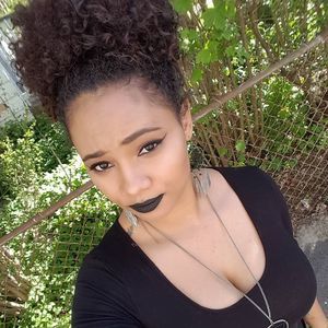 Meet your Posher, Alex peccei