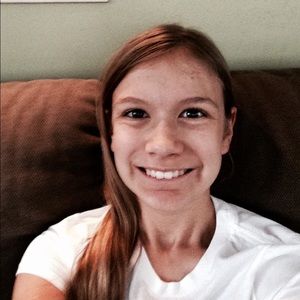 Meet your Posher, Leah