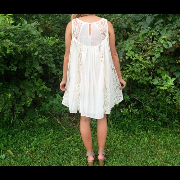 Off White dress with lace. - Picture 2 of 2