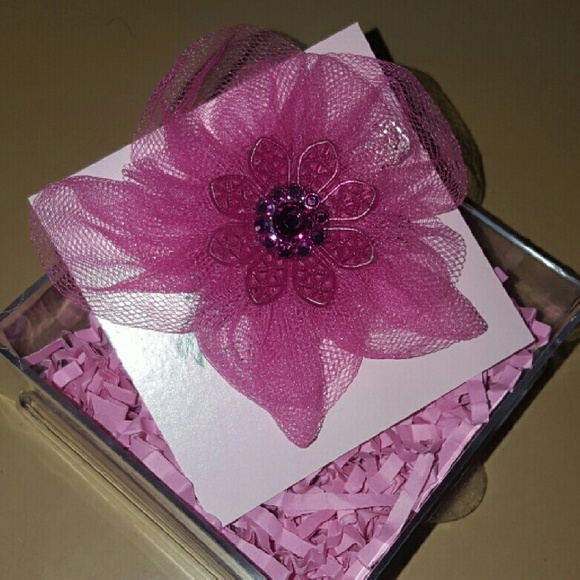 Tarina Tarantino Pink Swarovski Flower Hair Clip - Picture 2 of 3