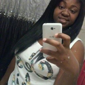 Meet your Posher, Cierra