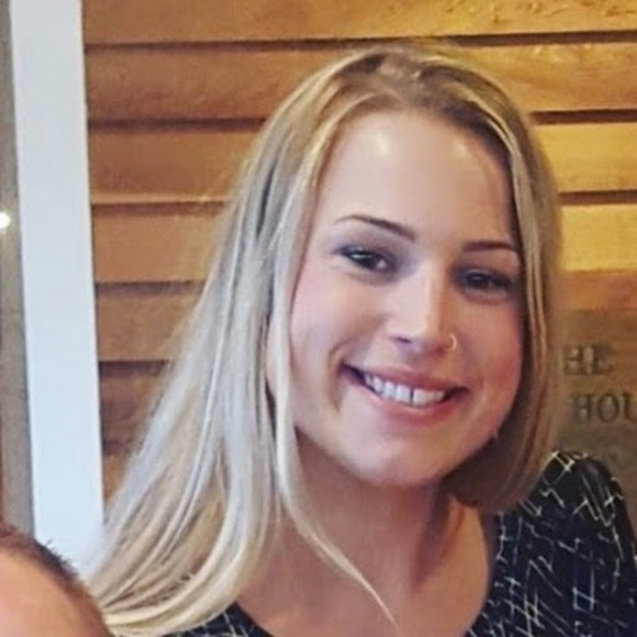 Meet your Posher, Lauren