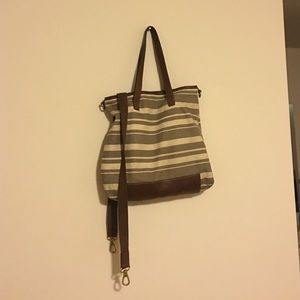Fossil hand bag