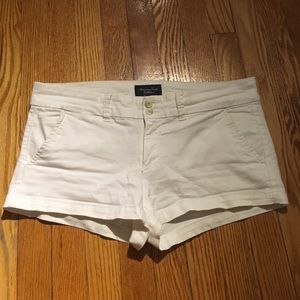 ❕white American eagle shorts
